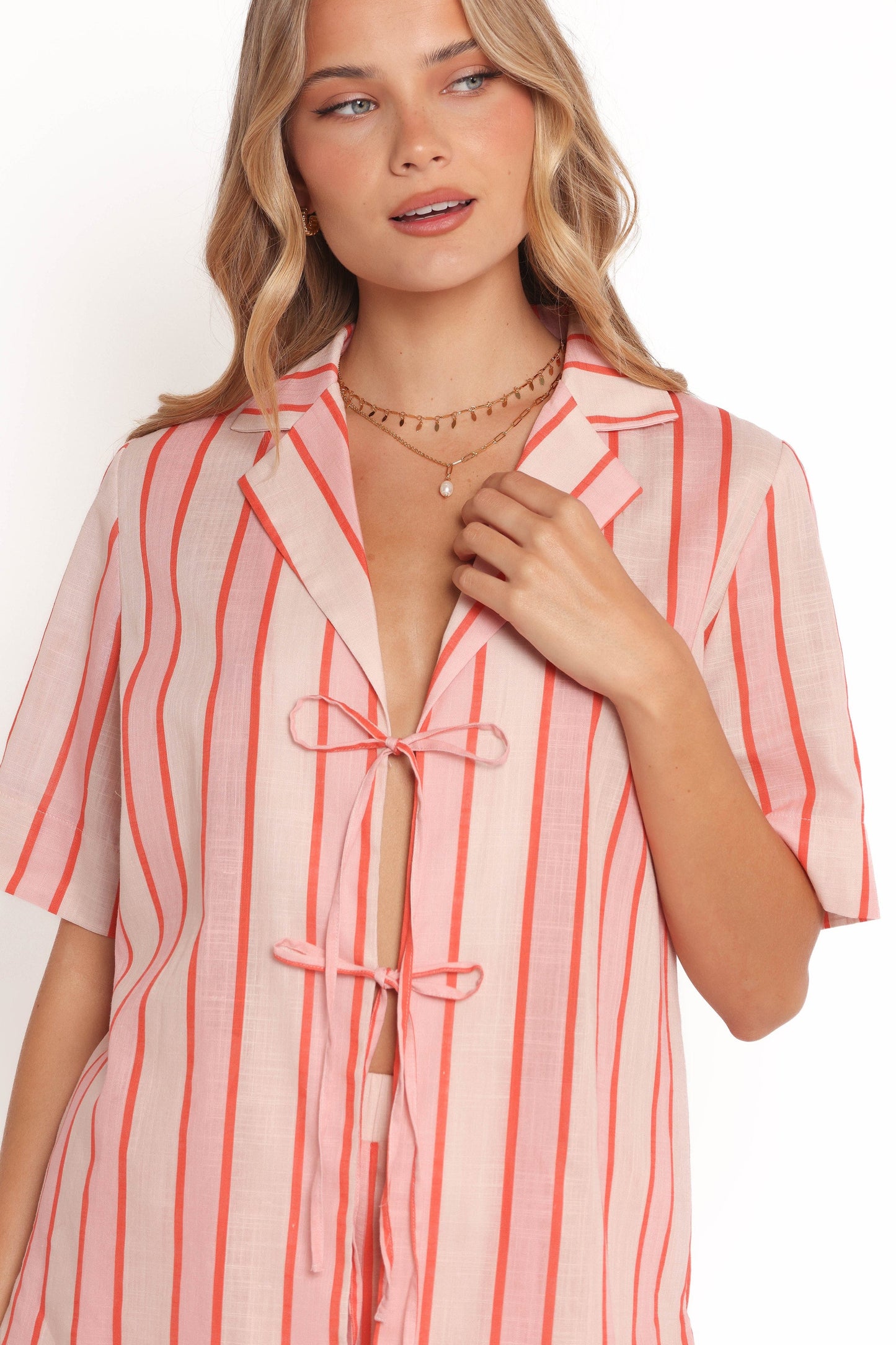 Women's Summer Vacation Striped Short Sleeve Tie-Front Shirt & Shorts 2-Piece Set